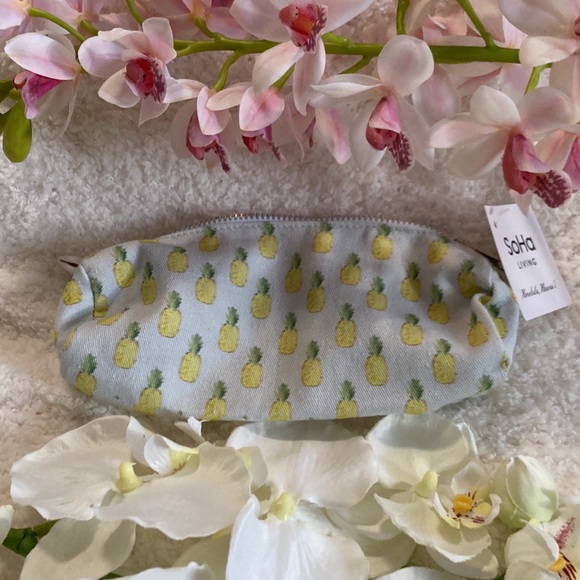 SoHa living sunglass or cosmetic pouch💕 - Picture 5 of 8